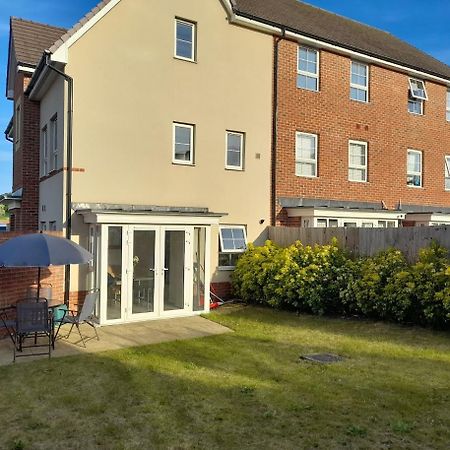 Beautiful 4 Bedroom Treasure Home Hemel Hempstead Luaran gambar