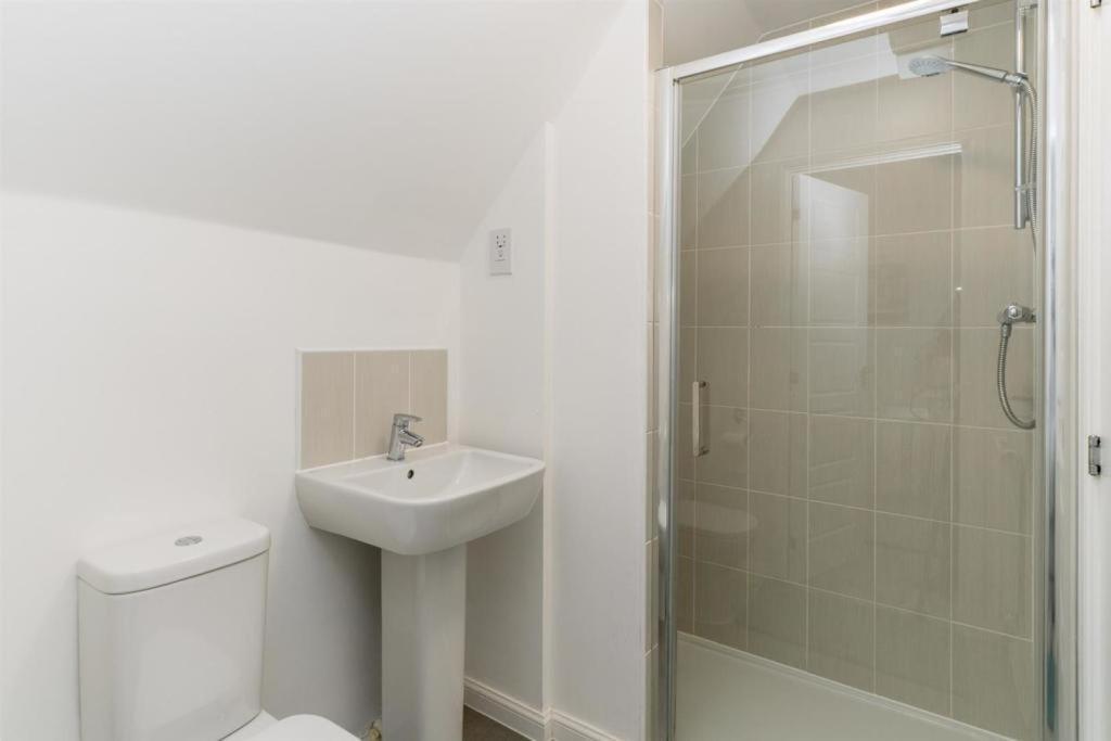 Beautiful 4 Bedroom Treasure Home Hemel Hempstead Luaran gambar
