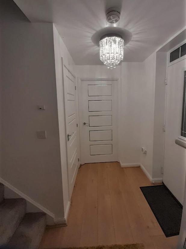 Beautiful 4 Bedroom Treasure Home Hemel Hempstead Luaran gambar